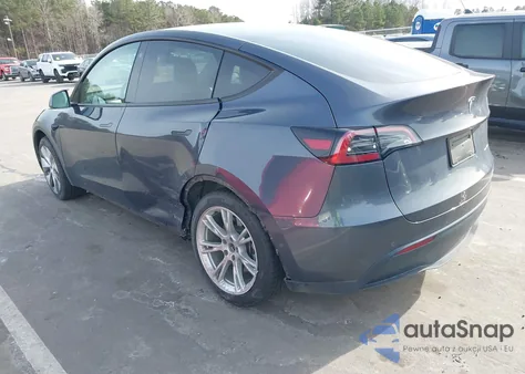 2022 Tesla Model Y Long Range Dual Motor All-Wheel Drive from USA, damaged, VIN 7SAYGAEE2NF575138